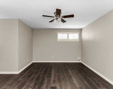 1909 Highland Park Circle - Photo Thumbnail 18