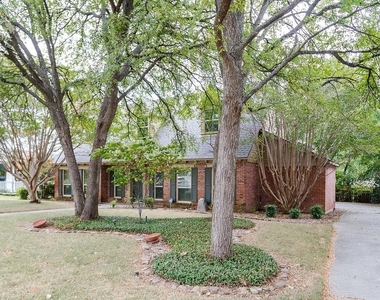1909 Highland Park Circle - Photo Thumbnail 28