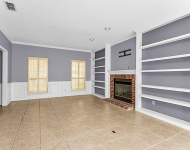 1909 Highland Park Circle - Photo Thumbnail 7