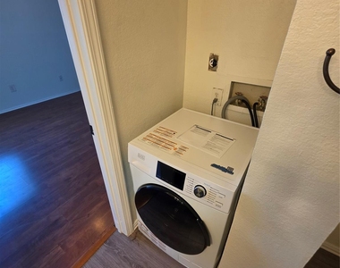 3117 Sondra Drive - Photo Thumbnail 16