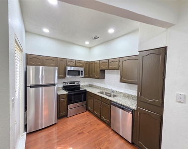3117 Sondra Drive - Photo Thumbnail 8