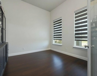 1733 Stepping Stone Trail - Photo Thumbnail 4