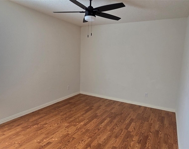 3509 Dripping Springs Drive - Photo Thumbnail 14