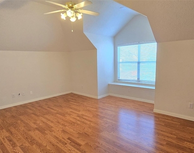 3509 Dripping Springs Drive - Photo Thumbnail 15
