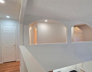 3509 Dripping Springs Drive - Photo Thumbnail 11