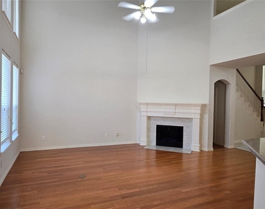 3509 Dripping Springs Drive - Photo Thumbnail 4