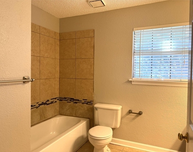 8212 Tavaros Drive - Photo Thumbnail 18
