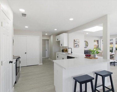 1509 University Drive - Photo Thumbnail 13