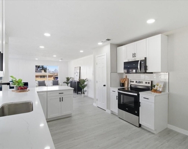 1509 University Drive - Photo Thumbnail 10