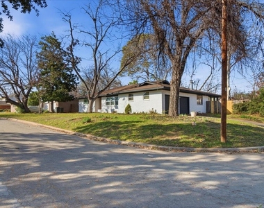 1509 University Drive - Photo Thumbnail 34