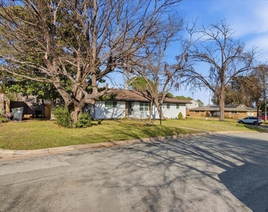 1509 University Drive - Photo Thumbnail 29
