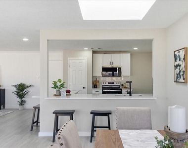 1509 University Drive - Photo Thumbnail 9