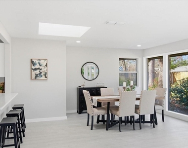 1509 University Drive - Photo Thumbnail 8