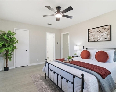 1509 University Drive - Photo Thumbnail 16