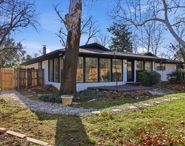 1509 University Drive - Photo Thumbnail 31