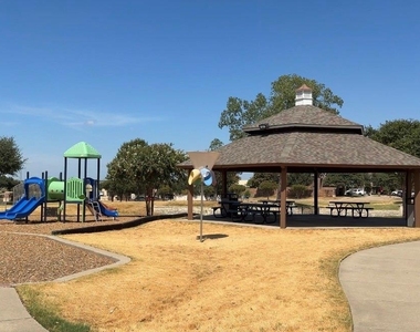 2821 Saddlebred Trail - Photo Thumbnail 22