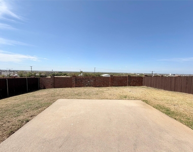 2821 Saddlebred Trail - Photo Thumbnail 20