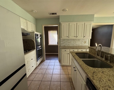 3509 Steven Drive - Photo Thumbnail 6