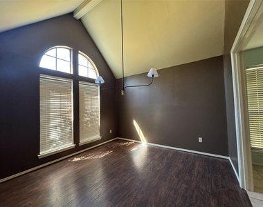 3509 Steven Drive - Photo Thumbnail 13