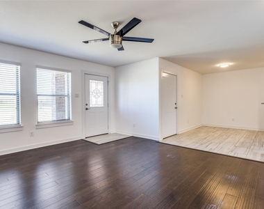 519 Wood Drive - Photo Thumbnail 3