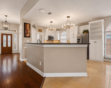 1001 Lochness Lane - Photo Thumbnail 5