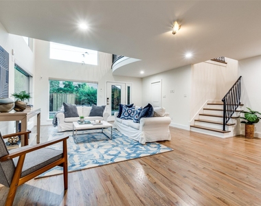 5908 Melshire Drive - Photo Thumbnail 13