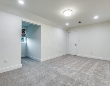 5908 Melshire Drive - Photo Thumbnail 20