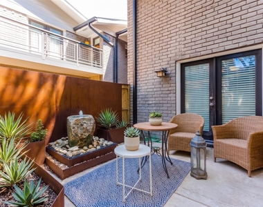 10203 Regal Oaks Drive - Photo Thumbnail 10