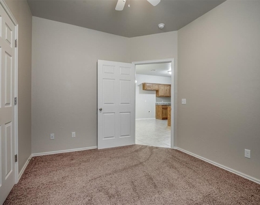 11205 Nw 6th Terrace - Photo Thumbnail 18