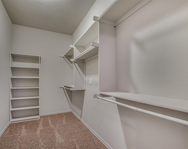 11205 Nw 6th Terrace - Photo Thumbnail 13