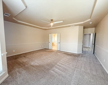 600 Falcon Drive - Photo Thumbnail 16