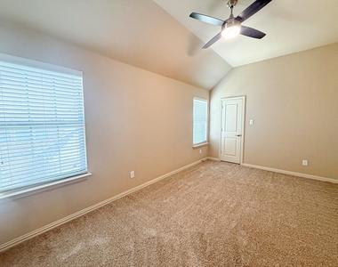 600 Falcon Drive - Photo Thumbnail 28