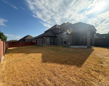 600 Falcon Drive - Photo Thumbnail 37
