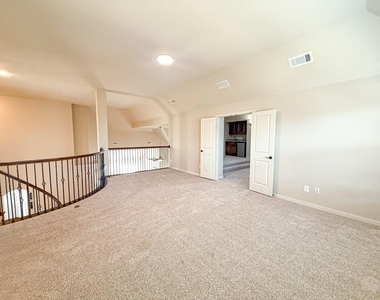 600 Falcon Drive - Photo Thumbnail 25