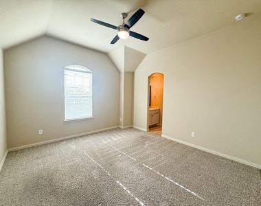600 Falcon Drive - Photo Thumbnail 31