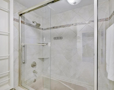 612 W Northgate Drive - Photo Thumbnail 20