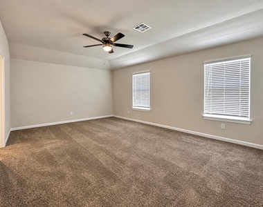 1236 Mahogany Lane - Photo Thumbnail 5