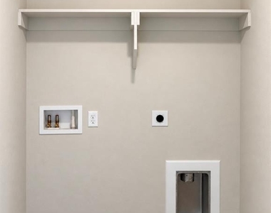 1236 Mahogany Lane - Photo Thumbnail 13