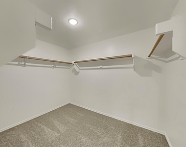 1236 Mahogany Lane - Photo Thumbnail 8