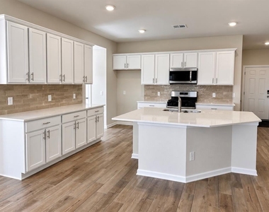 1236 Mahogany Lane - Photo Thumbnail 2