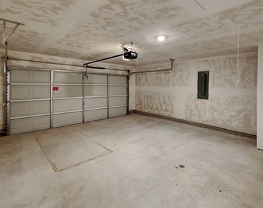 1236 Mahogany Lane - Photo Thumbnail 14