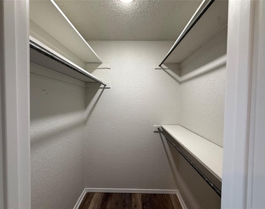2116 Ne 8th Street - Photo Thumbnail 17