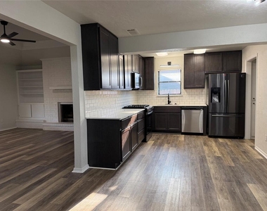 2116 Ne 8th Street - Photo Thumbnail 21