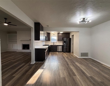 2116 Ne 8th Street - Photo Thumbnail 20