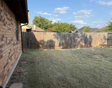 2116 Ne 8th Street - Photo Thumbnail 22