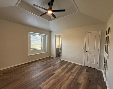 2116 Ne 8th Street - Photo Thumbnail 15