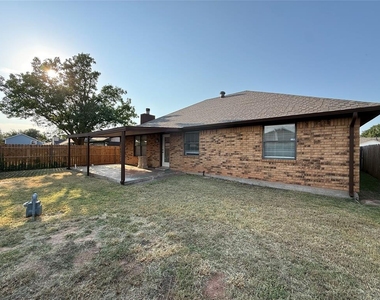 2116 Ne 8th Street - Photo Thumbnail 25