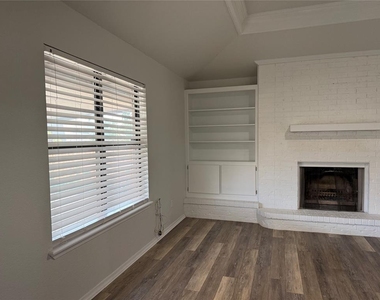 2116 Ne 8th Street - Photo Thumbnail 5