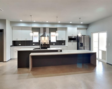 7129 Nw 146th Street - Photo Thumbnail 4