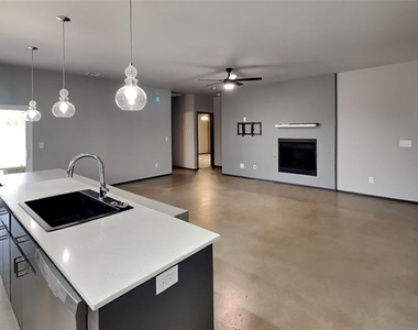 7129 Nw 146th Street - Photo Thumbnail 5